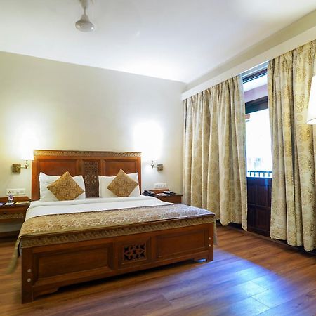 Neelams The Grand Hotel Калангуте Екстериор снимка