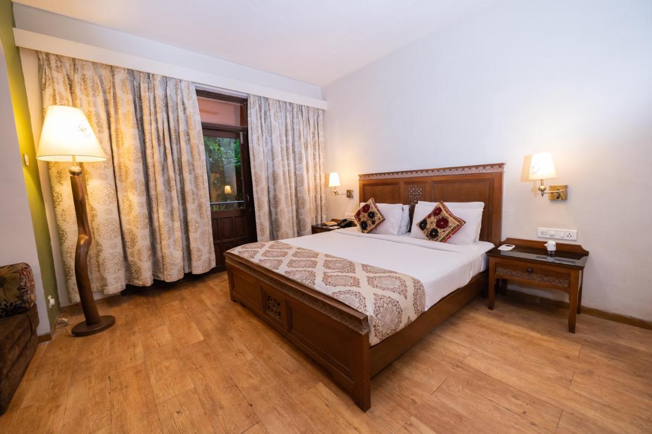 Neelams The Grand Hotel Калангуте Екстериор снимка