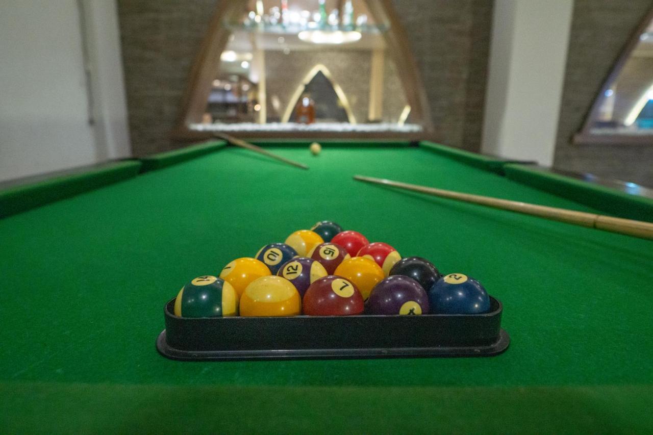 Neelams The Grand Hotel Калангуте Екстериор снимка
