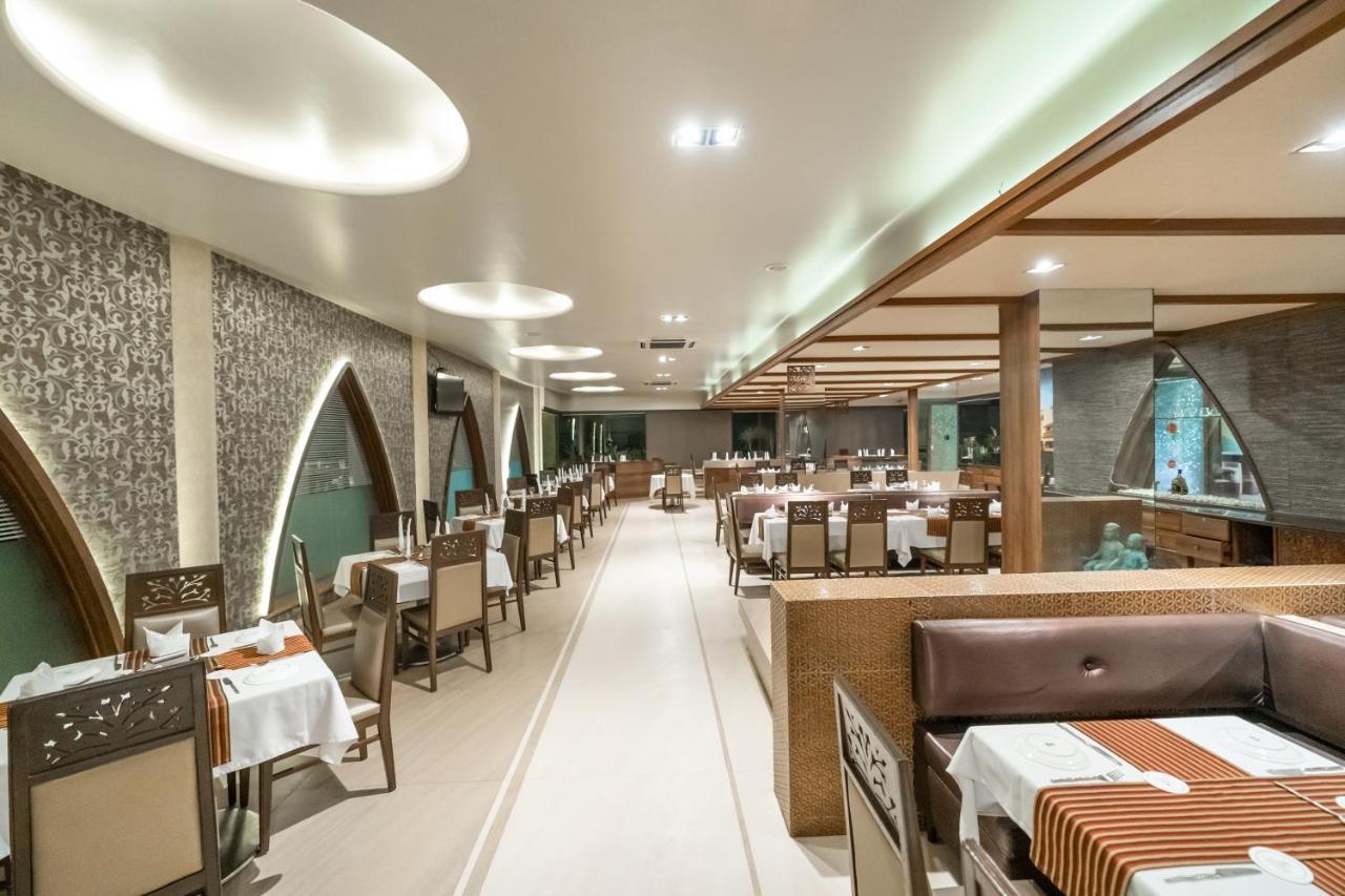 Neelams The Grand Hotel Калангуте Екстериор снимка